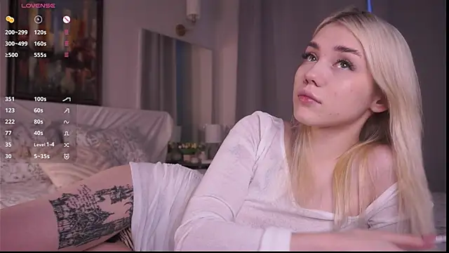 LilianBenskin online show from December 20, 2025, 6:31 am