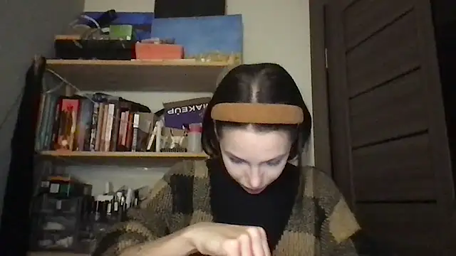 Yuna5343 online show from November 13, 2025, 9:25 pm