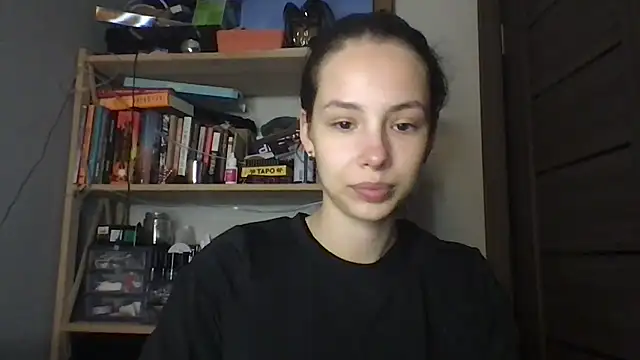 Yuna5343 online show from December 18, 2025, 8:26 pm