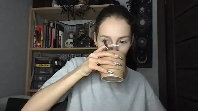 Yuna5343 online show from March 4, 2026, 9:43 pm