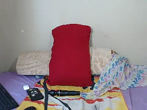  SweetLips  online show from April 25, 2026, 1:36 pm
