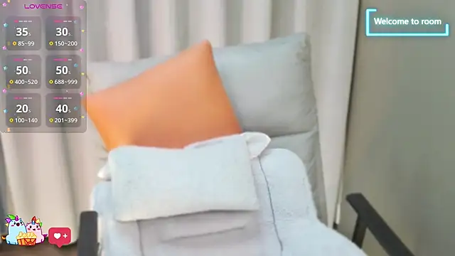 Snapshot of LINLIN-2025 chatting on November 15, 2025, 2:02 pm LINLIN-2025 online show from November 15, 2025, 2:02 pm