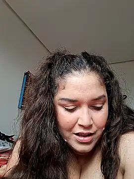 valkiriabbw online show from April 16, 2026, 1:01 pm