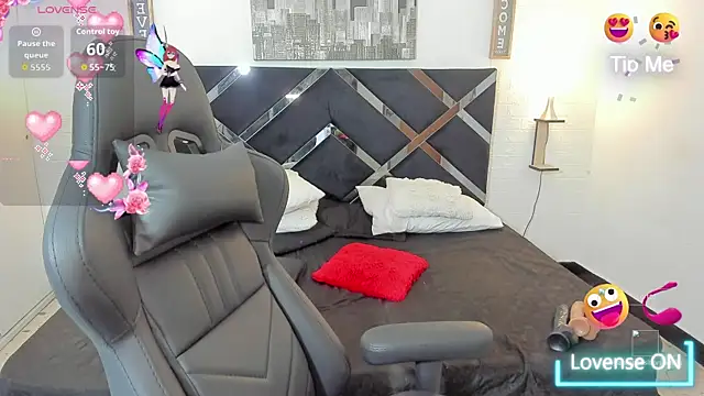 Katalina red online show from September 20, 2025, 4:08 pm