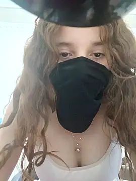 Snapshot of Arora07 chatting on October 1, 2025, 12:05 am Arora07 online show from October 1, 2025, 12:05 am