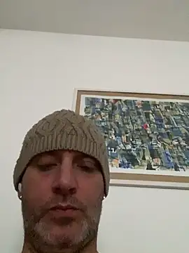 Snapshot of Maurinho3005 chatting on November 20, 2025, 8:14 am Maurinho3005 online show from November 20, 2025, 8:14 am