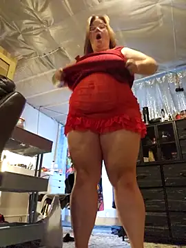 Snapshot of Love86Emily chatting on October 30, 2025, 2:29 pm Love86Emily online show from October 30, 2025, 2:29 pm