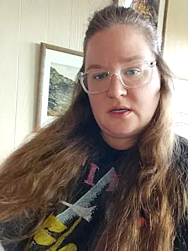 Snapshot of Love86Emily chatting on December 1, 2025, 4:23 pm Love86Emily online show from December 1, 2025, 4:23 pm