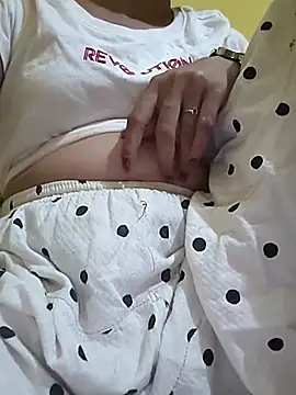 sanjana-hot online show from September 9, 2025, 4:28 pm