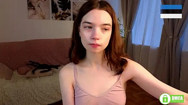 Snapshot of Evi_Brook chatting on November 7, 2025, 7:41 am Evi Brook online show from November 7, 2025, 7:41 am