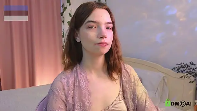 Snapshot of Evi_Brook chatting on November 12, 2025, 8:37 am Evi Brook online show from November 12, 2025, 8:37 am