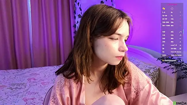 Snapshot of Evi_Brook chatting on February 20, 2026, 1:55 pm Evi Brook online show from February 20, 2026, 1:55 pm