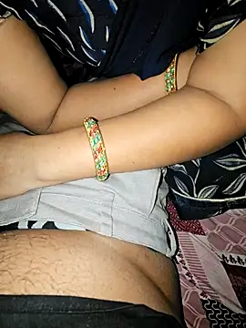 indianhotwife639 online show from November 21, 2025, 5:22 pm