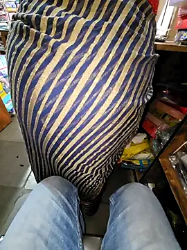 Snapshot of indianhotwife639 chatting on December 19, 2025, 4:52 am indianhotwife639 online show from December 19, 2025, 4:52 am