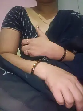 Snapshot of indianhotwife639 chatting on December 20, 2025, 6:37 pm indianhotwife639 online show from December 20, 2025, 6:37 pm