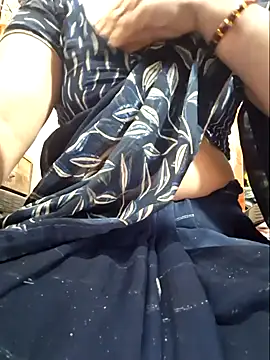 Snapshot of indianhotwife639 chatting on January 6, 2026, 9:46 am indianhotwife639 online show from January 6, 2026, 9:46 am