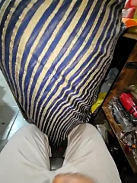 Snapshot of indianhotwife639 chatting on January 17, 2026, 5:12 am indianhotwife639 online show from January 17, 2026, 5:12 am