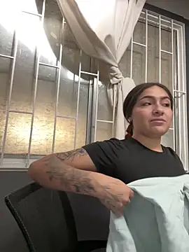 Snapshot of Alyha_Cortes chatting on February 5, 2026, 1:05 pm Alyha Cortes online show from February 5, 2026, 1:05 pm