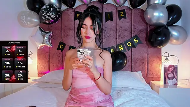 Snapshot of ValeskaZuev1 chatting on September 29, 2025, 8:13 pm ValeskaZuev1 online show from September 29, 2025, 8:13 pm