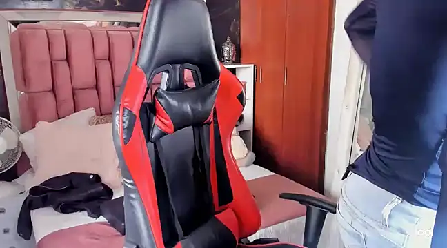 Snapshot of sara_slut21 chatting on January 16, 2025, 8:14 pm sara slut21 online show from January 16, 2025, 8:14 pm