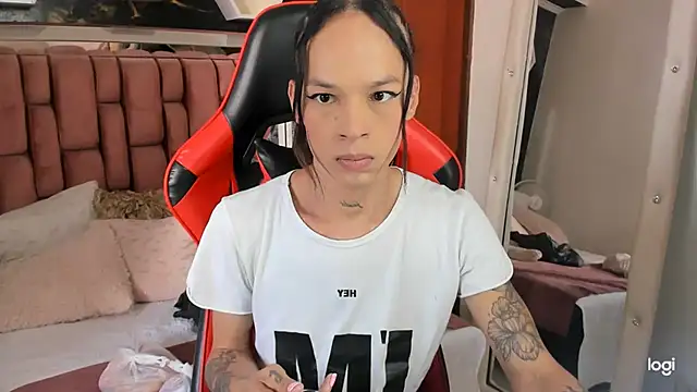 Snapshot of sara_slut21 chatting on January 18, 2025, 7:48 pm sara slut21 online show from January 18, 2025, 7:48 pm