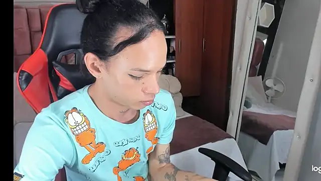 Snapshot of sara_slut21 chatting on February 9, 2025, 8:34 pm sara slut21 online show from February 9, 2025, 8:34 pm