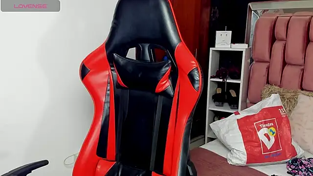 Snapshot of sara_slut21 chatting on March 11, 2025, 11:04 pm sara slut21 online show from March 11, 2025, 11:04 pm