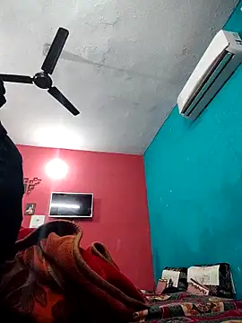 Snapshot of mannu11223 chatting on December 18, 2025, 5:52 pm mannu11223 online show from December 18, 2025, 5:52 pm