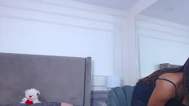 NatashaSilver online show from October 17, 2025, 2:19 pm