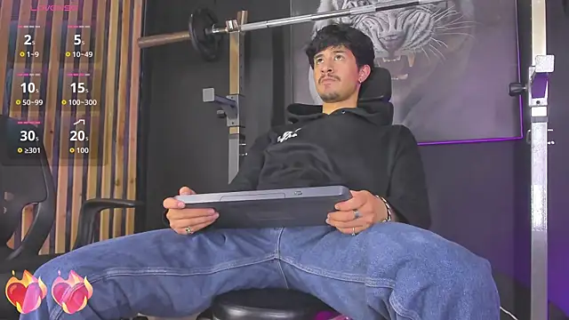 DimitriDeluxe online show from October 23, 2025, 8:07 pm