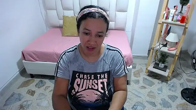 Snapshot of michel_rous_ chatting on May 28, 2026, 7:11 pm michel rous online show from May 28, 2026, 7:11 pm
