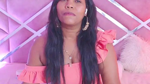 Snapshot of sofia_07 chatting on December 21, 2025, 12:07 am sofia 07 online show from December 21, 2025, 12:07 am