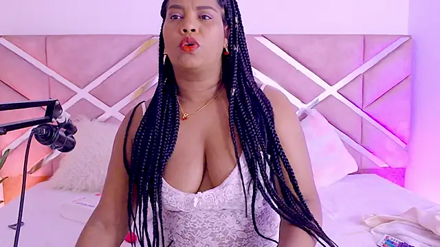 Snapshot of sofia_07 chatting on February 16, 2026, 7:43 pm sofia 07 online show from February 16, 2026, 7:43 pm