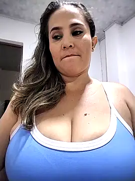 dayana2021 online show from November 25, 2025, 9:59 pm