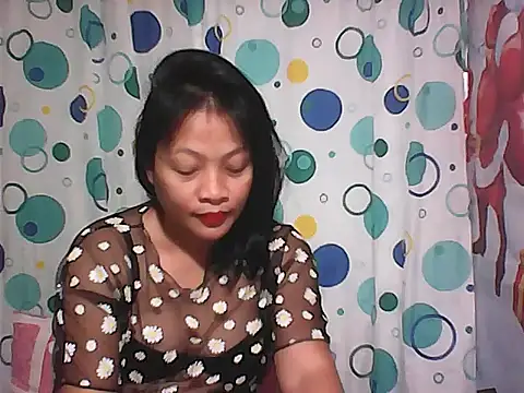 HottyElle online show from March 24, 2026, 1:27 pm