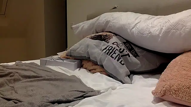 Roccowantsfun online show from December 17, 2025, 7:36 am