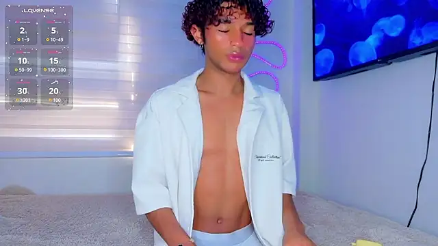 Snapshot of Aaron_Wiinter chatting on February 9, 2026, 4:55 pm Aaron Wiinter online show from February 9, 2026, 4:55 pm