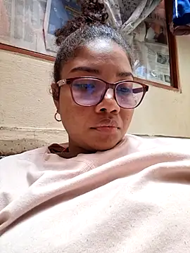 Snapshot of madelene chatting on February 27, 2026, 3:12 pm madelene online show from February 27, 2026, 3:12 pm