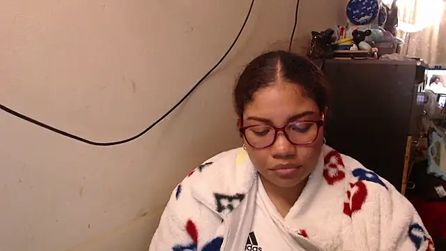 Snapshot of madelene chatting on March 5, 2026, 4:08 am madelene online show from March 5, 2026, 4:08 am