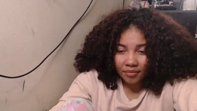 Snapshot of madelene chatting on March 29, 2026, 3:17 am madelene online show from March 29, 2026, 3:17 am