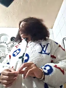 Snapshot of madelene chatting on April 1, 2026, 1:50 am madelene online show from April 1, 2026, 1:50 am