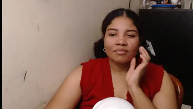 Snapshot of madelene chatting on April 14, 2026, 2:50 am madelene online show from April 14, 2026, 2:50 am