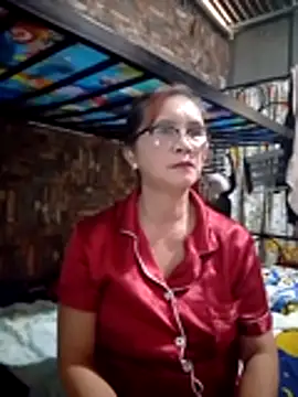 Snapshot of SexyHottMom chatting on April 21, 2026, 3:57 am SexyHottMom online show from April 21, 2026, 3:57 am