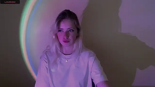 Snapshot of AliceHotty_ chatting on September 24, 2025, 12:52 pm AliceHotty online show from September 24, 2025, 12:52 pm