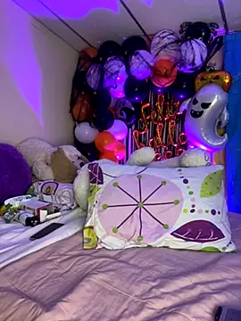 MiaRousexxx  online show from October 31, 2025, 1:17 am