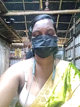 Snapshot of Tamildivya18 chatting on October 11, 2025, 4:01 am Tamildivya18 online show from October 11, 2025, 4:01 am