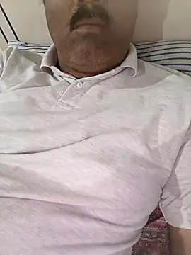 moonflower25 online show from November 13, 2025, 5:50 am