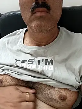 moonflower25 online show from February 6, 2026, 4:39 am