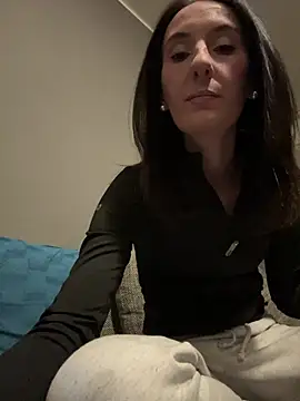 Emilia Mausi online show from February 18, 2026, 7:21 pm