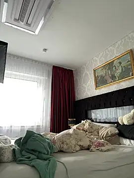 Emilia Mausi online show from March 25, 2026, 12:33 pm